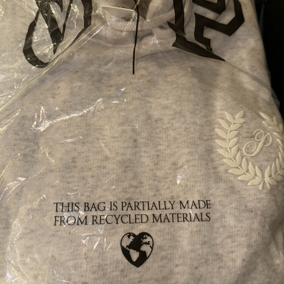 PINK
EVERYDAY FLEECE CROPPED HOODIE - Picture 6 of 6